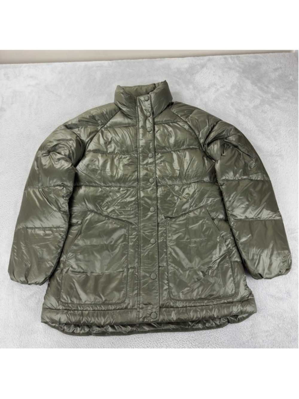 Patagonia NWT Women's Size Small Raven Rocks 75% Down 25% Feathers 28030